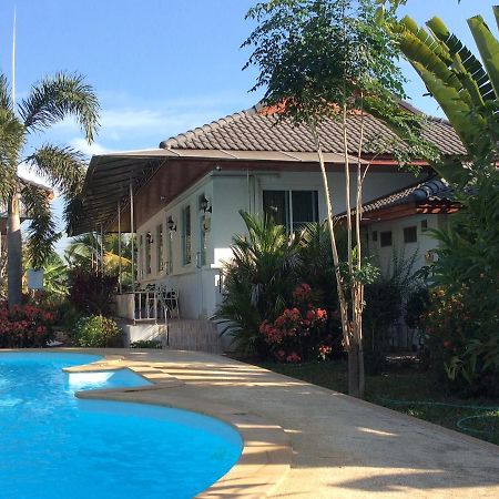 Nuch'S Apple Guest House Si Bun Ruang Экстерьер фото