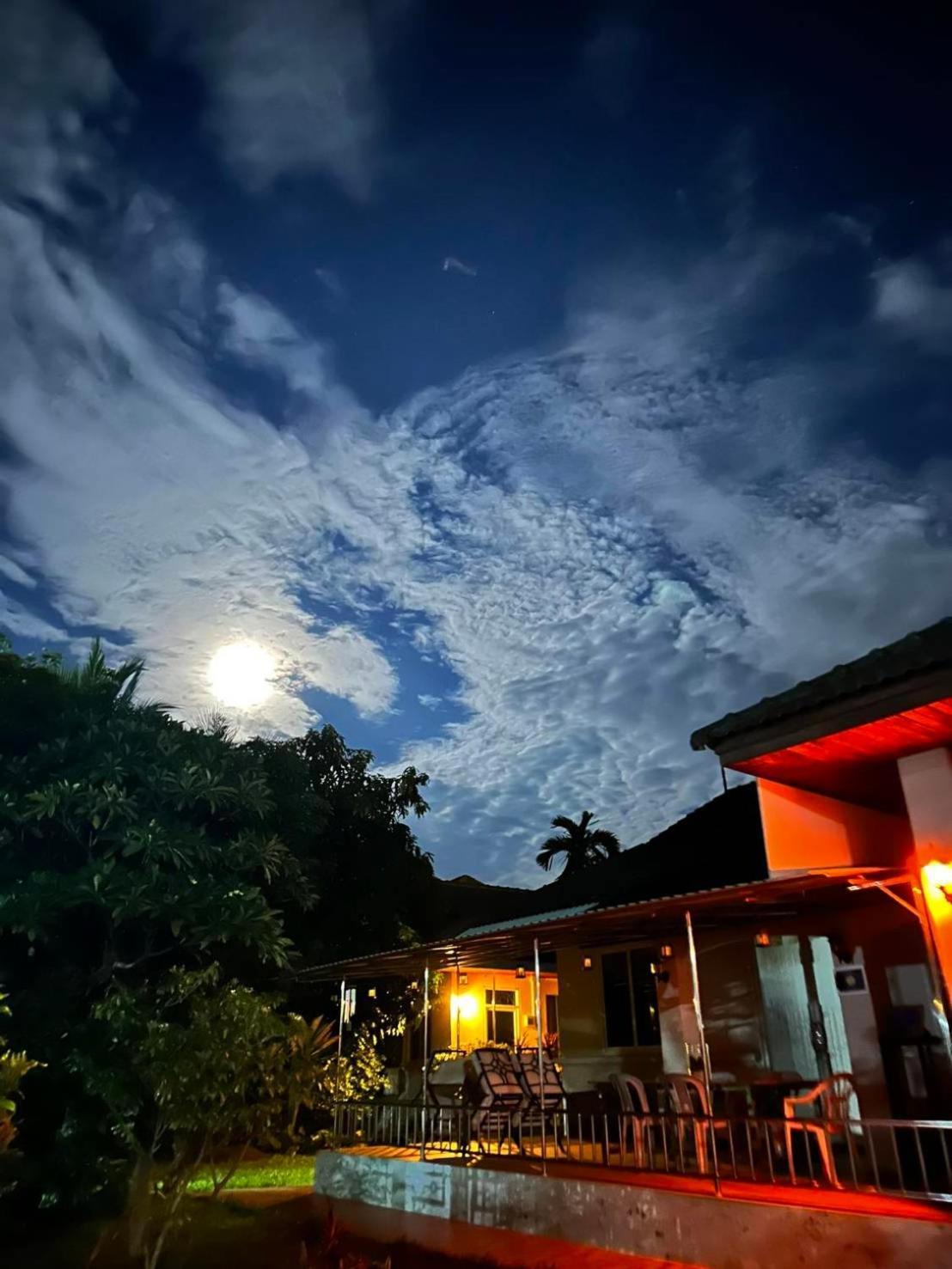 Nuch'S Apple Guest House Si Bun Ruang Экстерьер фото