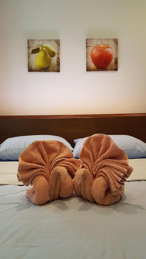 Nuch'S Apple Guest House Si Bun Ruang Экстерьер фото