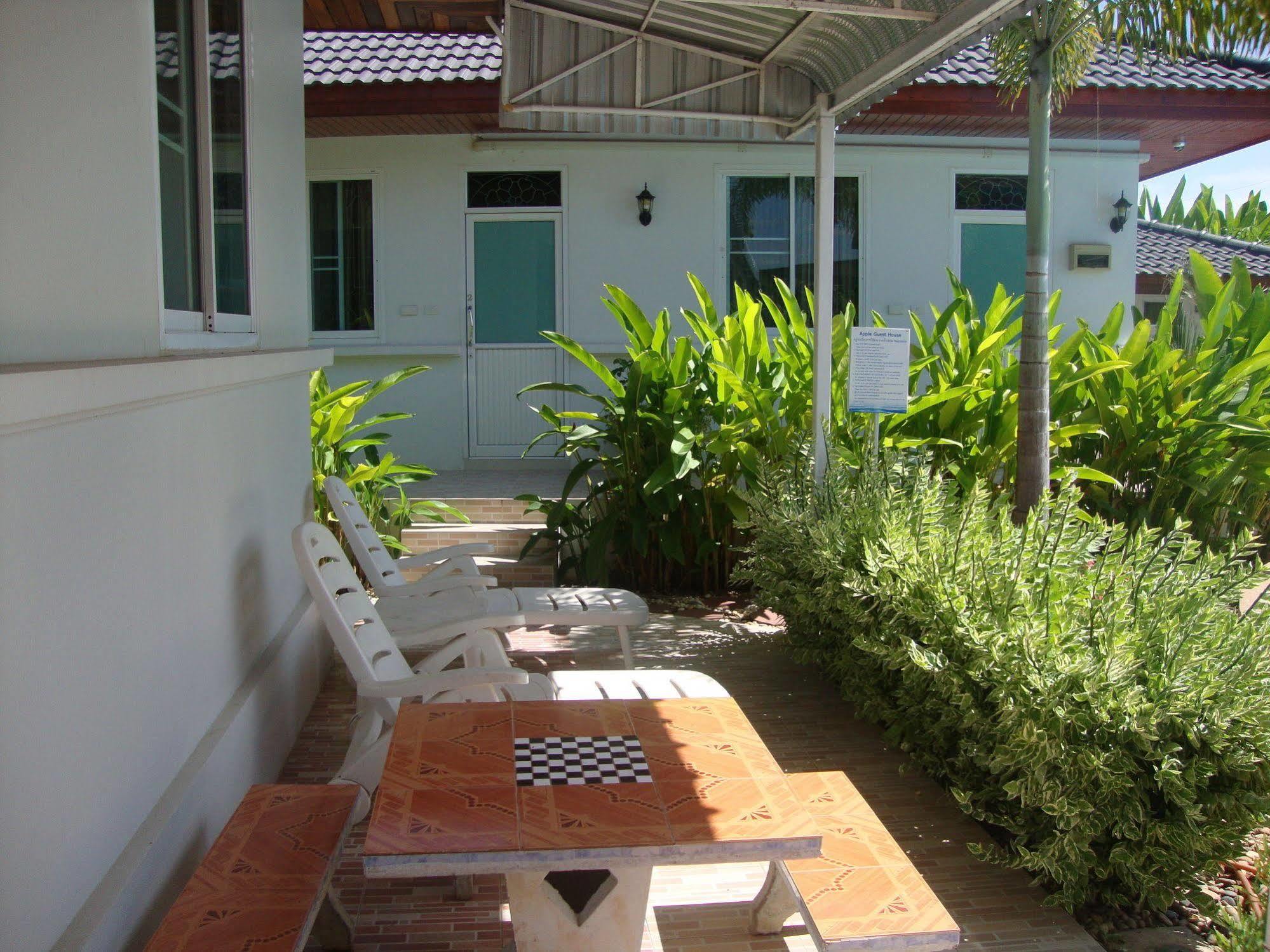 Nuch'S Apple Guest House Si Bun Ruang Экстерьер фото