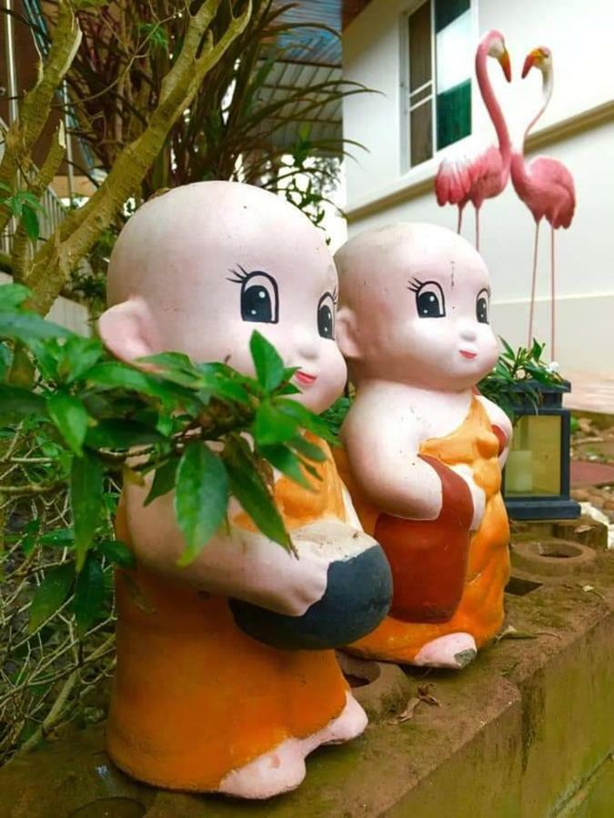 Nuch'S Apple Guest House Si Bun Ruang Экстерьер фото