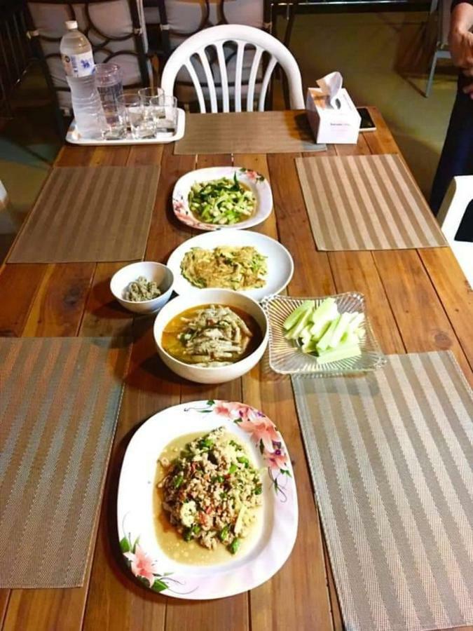Nuch'S Apple Guest House Si Bun Ruang Экстерьер фото