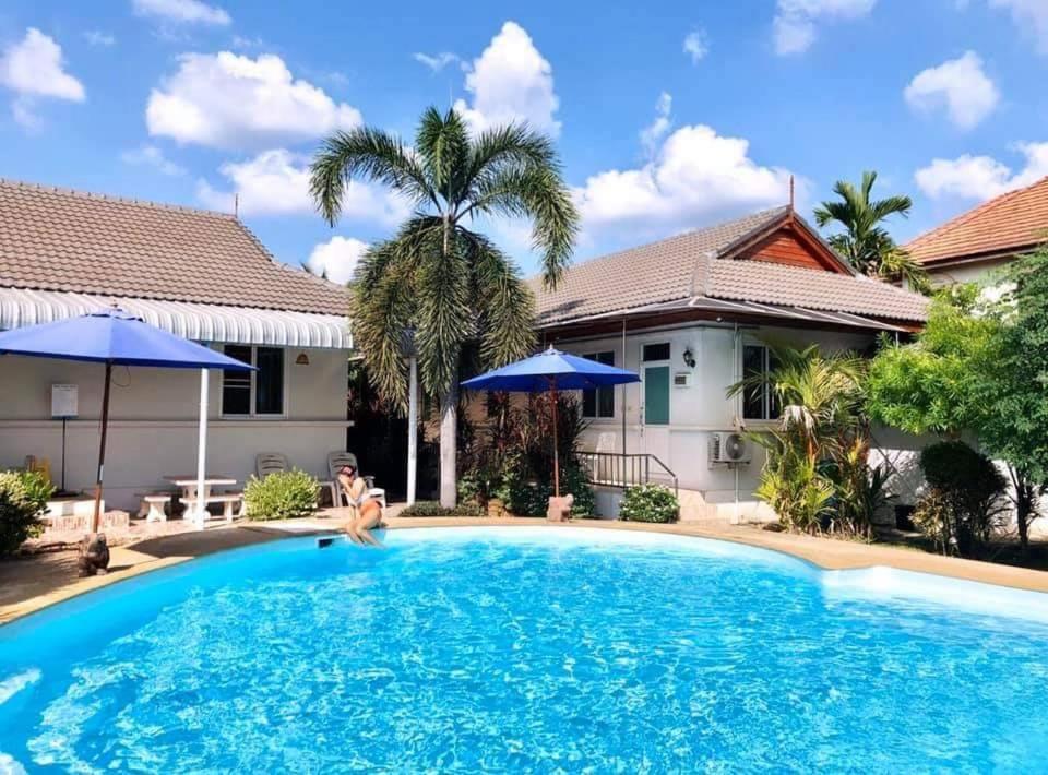 Nuch'S Apple Guest House Si Bun Ruang Экстерьер фото